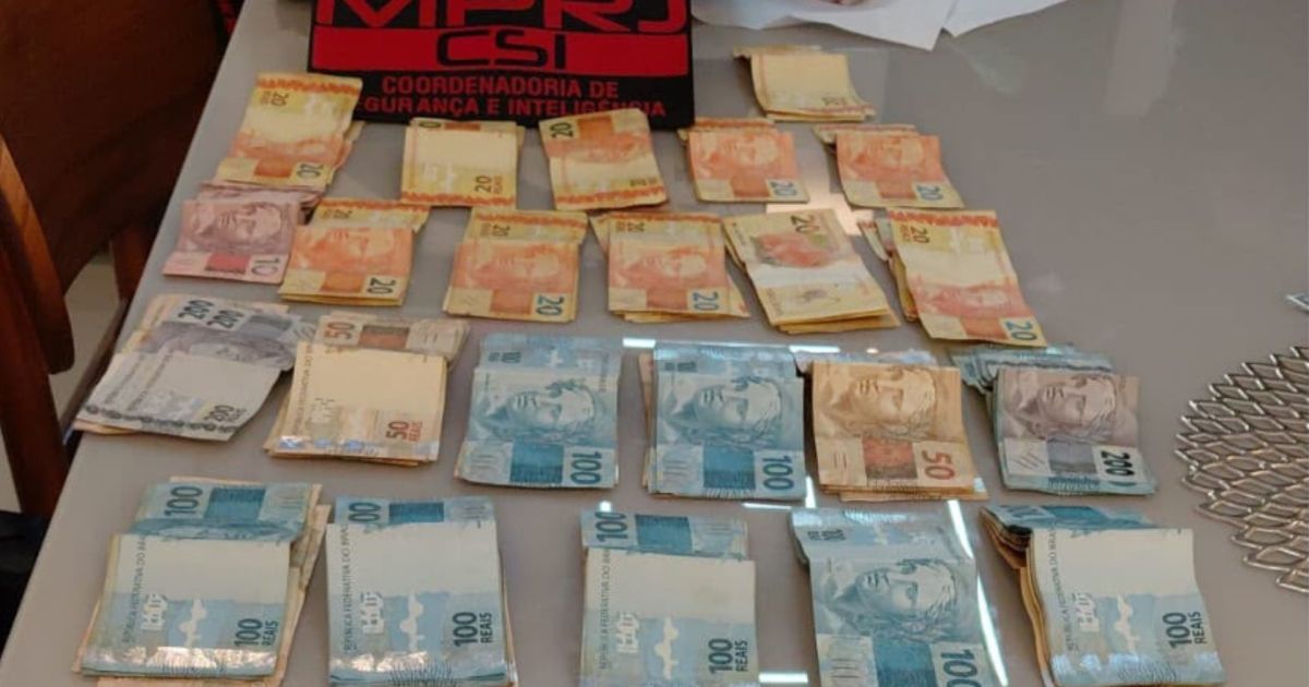 Policiais são alvo de operação por suspeita de propina do CV no RJ
